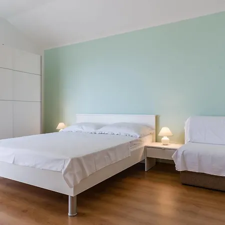 Lasic Apartment