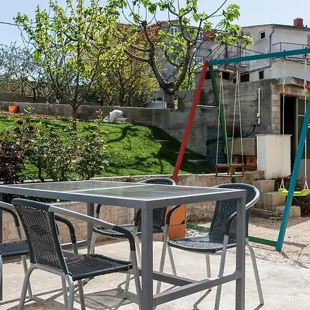 Lasic Apartment Podstrana